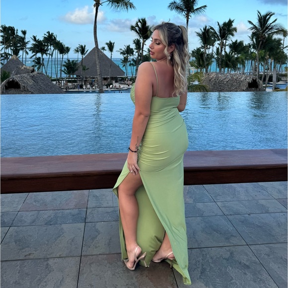 Lime Green Windsor Dress - Picture 3 of 3